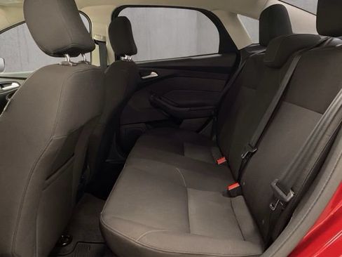 Used 2015 Ford Focus SE w/ SE Sport Package FWD image 7