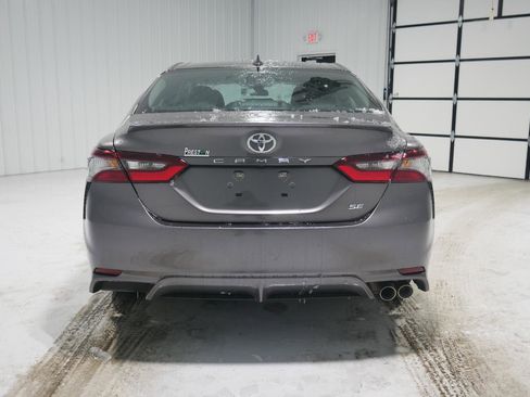 Used 2024 Toyota Camry SE image 6
