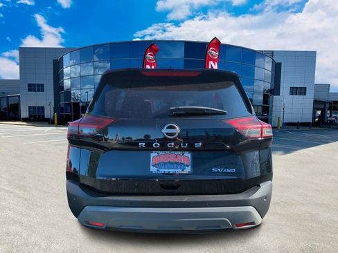 Certified 2023 Nissan Rogue SV image 4