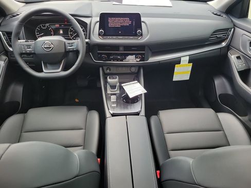New 2026 Nissan Rogue SV FWD image 15