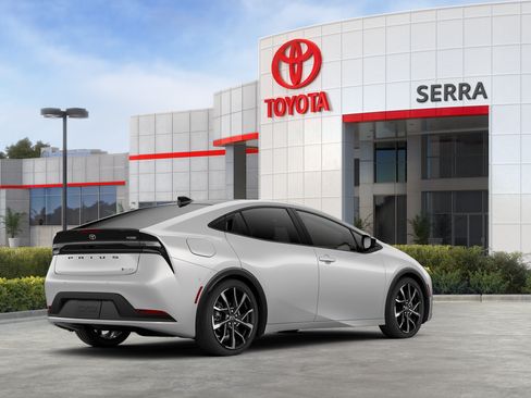 New 2026 Toyota Prius Plug-In Hybrid FWD image 31