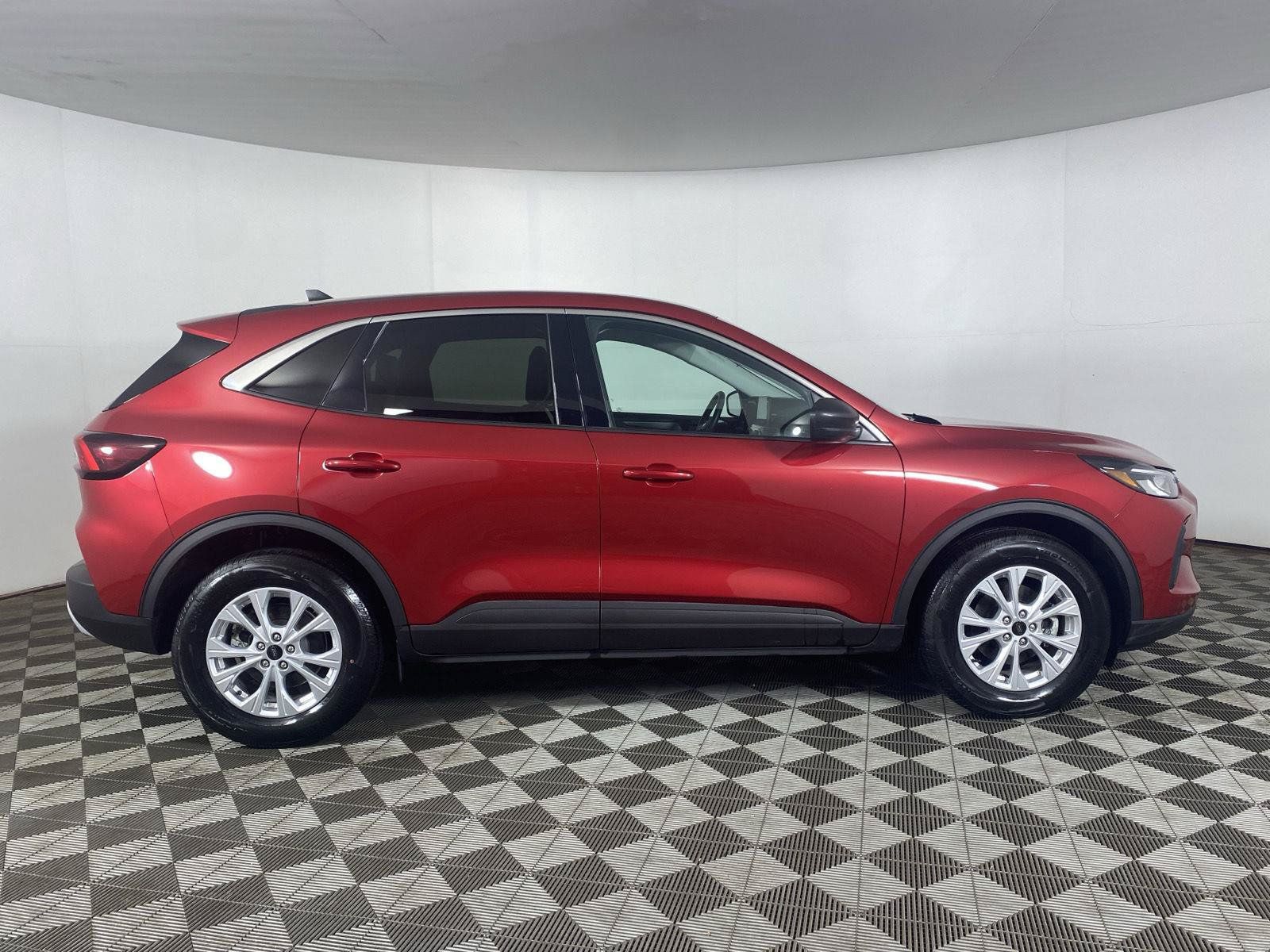 Used 2023 Ford Escape Active AWD/4WD image 8