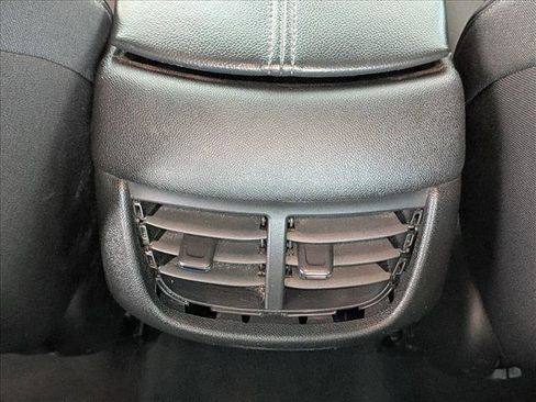 Used 2024 Chevrolet Malibu LT image 15