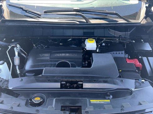 Certified 2024 Nissan Pathfinder SL FWD image 12