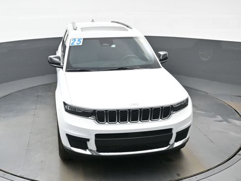 Used 2025 Jeep Grand Cherokee L Laredo w/ Trailer Tow Package image 42