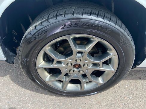 Used 2017 Dodge Challenger GT w/ Driver Convenience Group image 11