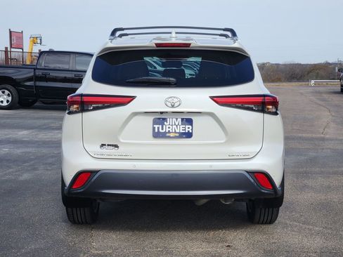 Used 2020 Toyota Highlander Limited image 6