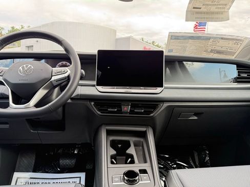 New 2026 Volkswagen Tiguan SE AWD/4WD image 33