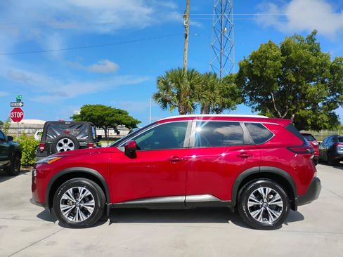Used 2023 Nissan Rogue SV w/ SV Premium B Package FWD image 3