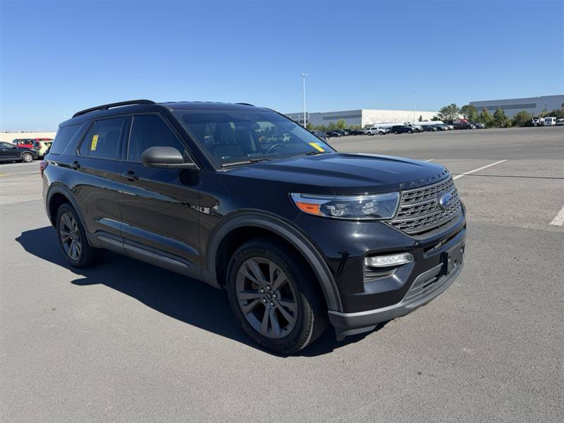 Used 2021 Ford Explorer XLT w/ Equipment Group 202A AWD/4WD image 5