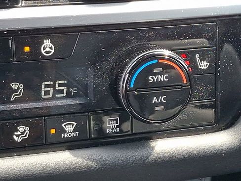 Certified 2023 Nissan Pathfinder SL image 25