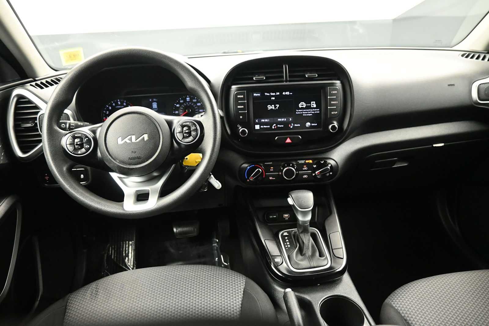 Used 2022 Kia Soul LX FWD image 18