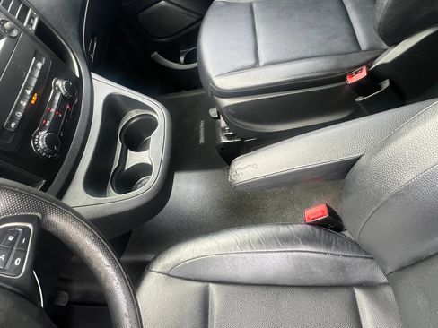 Used 2017 Mercedes-Benz Metris Passenger w/ Comfort Package image 15