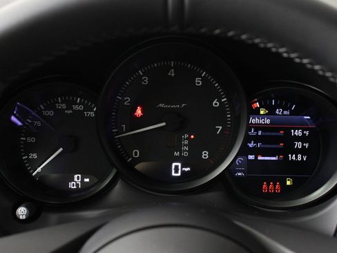 New 2026 Porsche Macan Turbo image 13