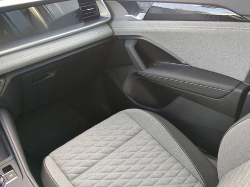 Certified 2025 Volkswagen Tiguan S image 14