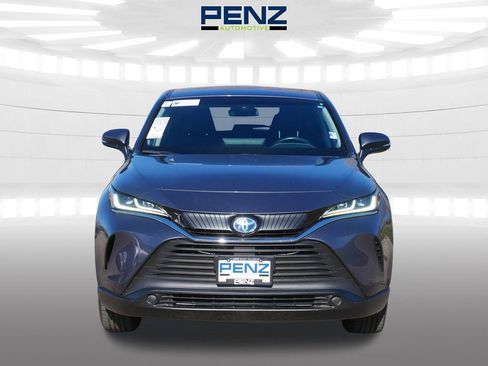 Used 2024 Toyota Venza LE image 2