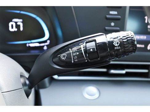 Certified 2025 Hyundai Elantra Sport FWD image 20