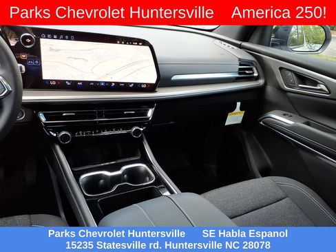 New 2026 Chevrolet Traverse LT w/ Driver Confidence Package FWD image 22