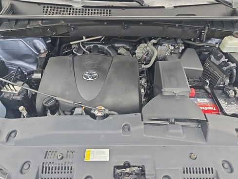 Used 2019 Toyota Highlander Limited AWD/4WD image 10