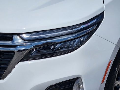 Used 2022 Chevrolet Equinox RS w/ RS Leather Package image 9