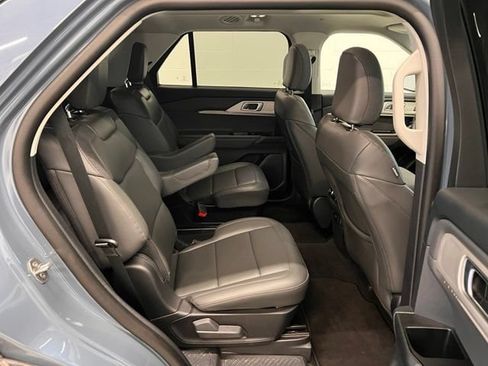 Used 2026 Ford Explorer Active w/ Active Comfort Package AWD/4WD image 9