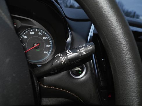 Used 2021 Chevrolet Traverse LS image 34