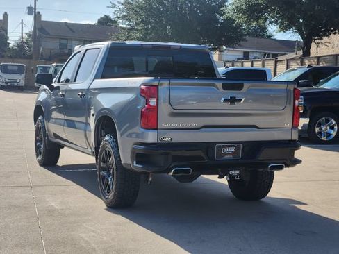 Used 2025 Chevrolet Silverado 1500 LT Trail Boss w/ Convenience Package II AWD/4WD image 3