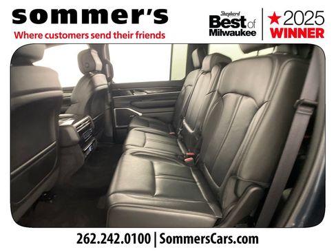 Used 2023 Jeep Wagoneer 4WD image 22