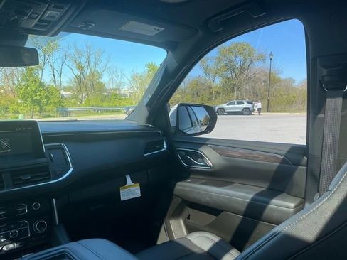Used 2023 Chevrolet Tahoe LT w/ LT Signature Plus Package AWD/4WD image 27