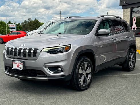 Used 2019 Jeep Cherokee Limited AWD/4WD image 8