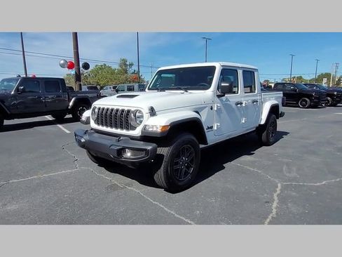 New 2025 Jeep Gladiator Sport image 22