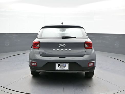 Used 2023 Hyundai Venue SE w/ Cargo Package image 7