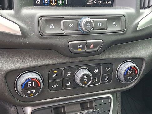 Certified 2024 GMC Terrain SLE w/ Driver Convenience Package AWD/4WD image 17
