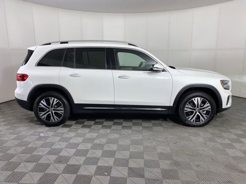 Certified 2025 Mercedes-Benz GLB 250 4MATIC image 7