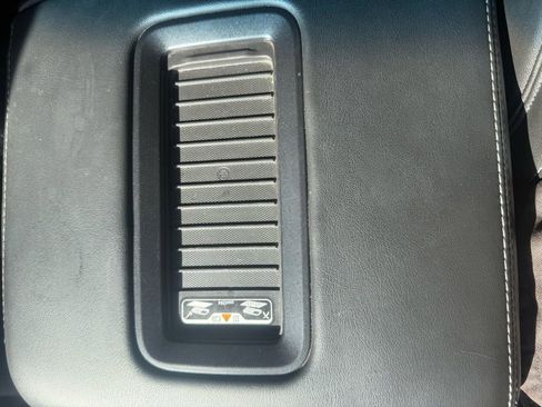 Used 2019 Chevrolet Tahoe Premier image 42