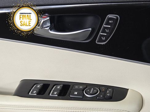 Used 2016 Kia Sorento SX image 25