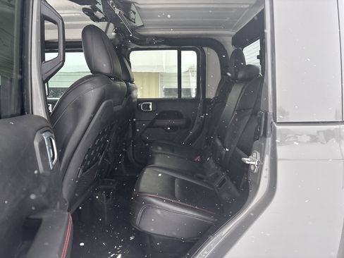 Used 2021 Jeep Gladiator Rubicon w/ Trailer Tow Package image 2