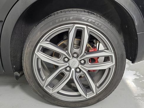Used 2021 Cadillac XT4 Sport w/ Cold Weather Package FWD image 10