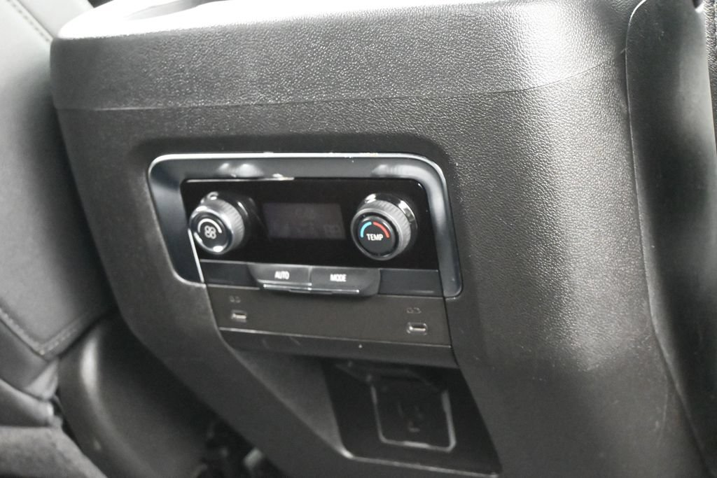 Used 2025 Chevrolet Tahoe Z71 AWD/4WD image 46