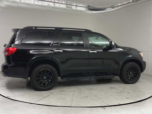 Used 2011 Toyota Sequoia Limited AWD/4WD image 9