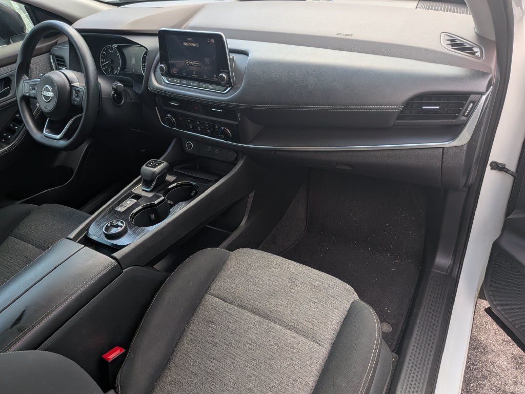 Used 2022 Nissan Rogue S AWD/4WD image 29