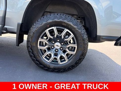 Used 2024 Chevrolet Colorado Z71 w/ Z71 Convenience Package 2 AWD/4WD image 10