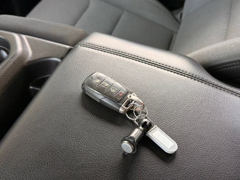 Used 2019 RAM 1500 Big Horn RWD image 43