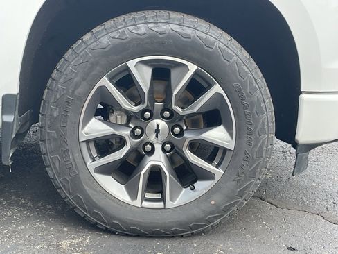 Certified 2022 Chevrolet Silverado 1500 RST w/ Convenience Package II image 9