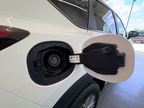 Used 2024 Nissan Rogue S AWD/4WD image 22