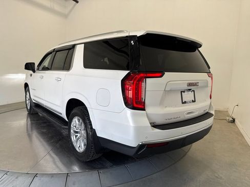 Used 2022 GMC Yukon XL SLT w/ SLT Premium Package AWD/4WD image 5