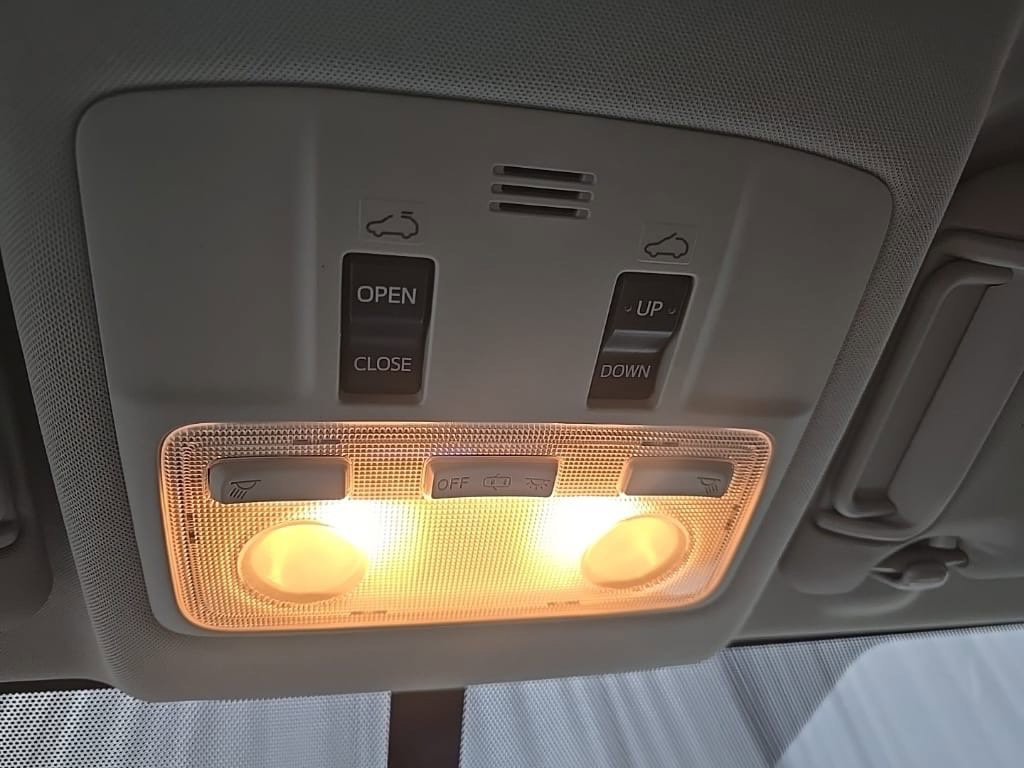 Used 2014 Toyota RAV4 XLE AWD/4WD image 12