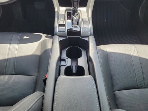 Used 2018 Honda Civic EX-L image 16