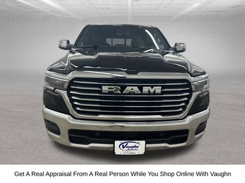 Used 2025 RAM 1500 Laramie AWD/4WD image 5