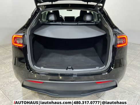 Used 2023 Tesla Model Y Performance AWD/4WD image 10